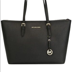 Michael Kors Jet Set Tote